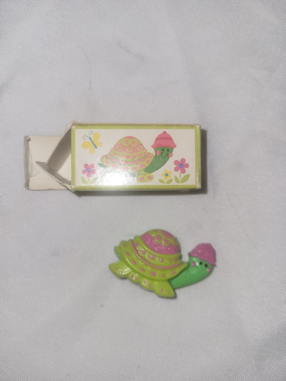 Cute Green & Pink Myrtle Turtle Pin Brooch for Kids Avon 70s Box Full Glace